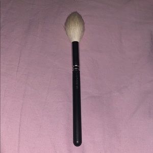 MAC 137 BRUSH